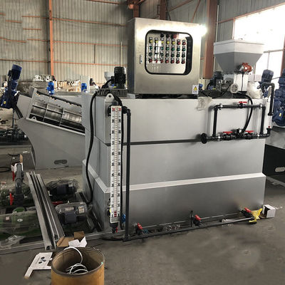 Kasten 500L/H drei integrierte PAM Dry Powder Automatic Dosing-Gerät-Abwasseraufbereitung