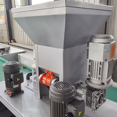 Drei trockenes Pulver Dosierungsausrüstung integriertes 4000L/H der Kammer-PAM/PAC