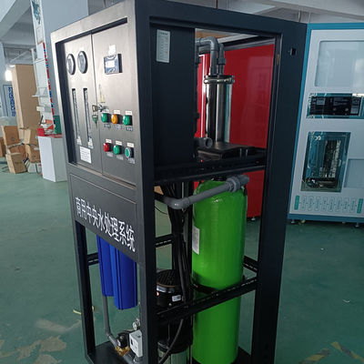 Umkehr-Osmose-Wasser-System der Kundenbezogenheits-250LPH inländisches RO-Wasseraufbereitungs-System