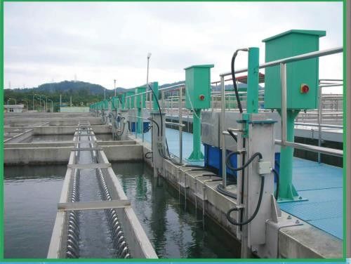 Den unteren Schaber austauschen benutzt für quadratisches Abwasser-Pool