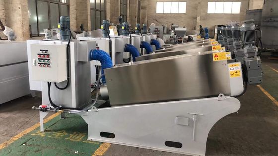 Schlamm-Entwässerungsmaschine der Schrauben-45m3/h, Kohlenstoffstahl-Entwässerungsspindelpresse-Maschine