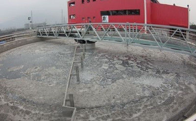 Umkreis-Antriebs-Schlamm-Saugmaschinen-Vollbrücke-Schlamm-Schaber-Ausrüstung