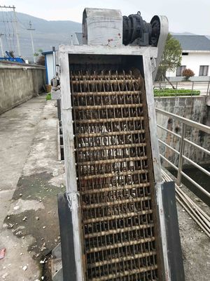 Abwasser-mechanischer Stangen-Schirm, grober Schirm der Stangen-SS304