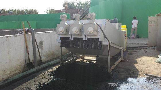 Drei schrauben-Schlamm-Entwässerungsmaschinen-industrieller Grad des Motor300 Staplungs